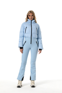 Skioverall mit wasserdichtem Schutz und verstellbaren Details