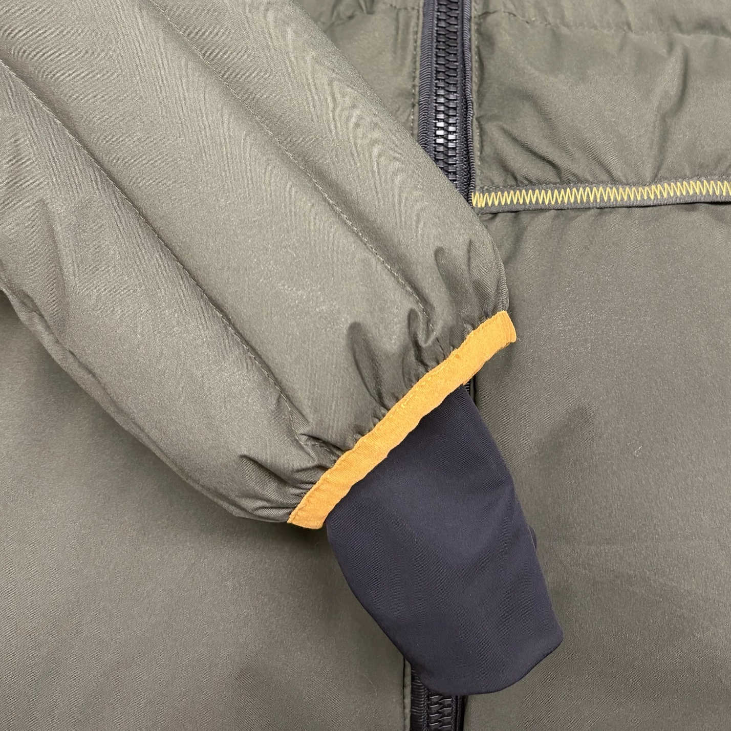 Koti Puffer Poto-Nakoi-Nakoi me te Rimi Hood Velcro