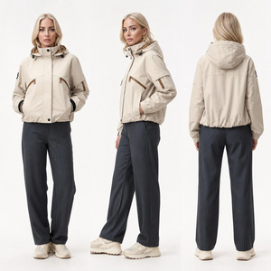Stylischer wasserdichter kurzer Trenchcoat f&uuml;r Damen